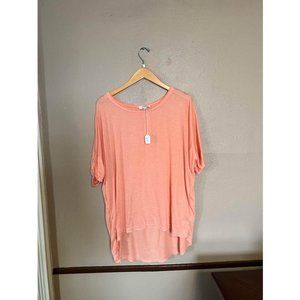 NWT. XL Umgee Top. Short Sleeve